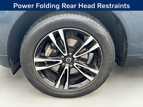 Used 2021 Volvo XC60 T5 Momentum w/ Premium Package image 31