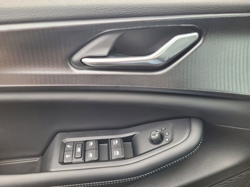 New 2025 Jeep Grand Cherokee Altitude image 22