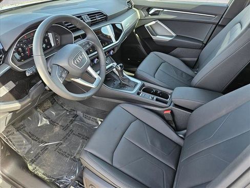 New 2025 Audi Q3 2.0T Premium image 3