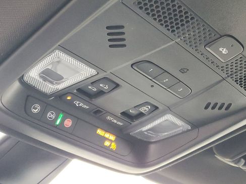 Certified 2024 Cadillac XT5 Premium Luxury image 19