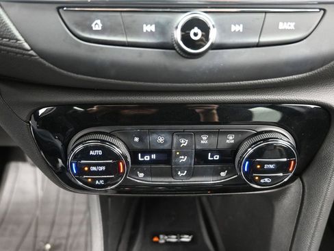 Used 2021 Buick Encore GX Essence w/ Advanced Technology Package image 16