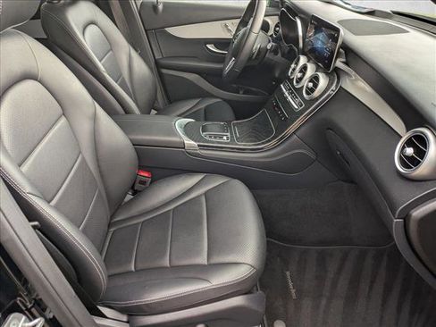 Used 2021 Mercedes-Benz GLC 300 GLC 300 image 24