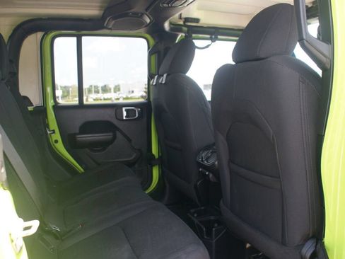 Used 2021 Jeep Gladiator Sport AWD/4WD image 24