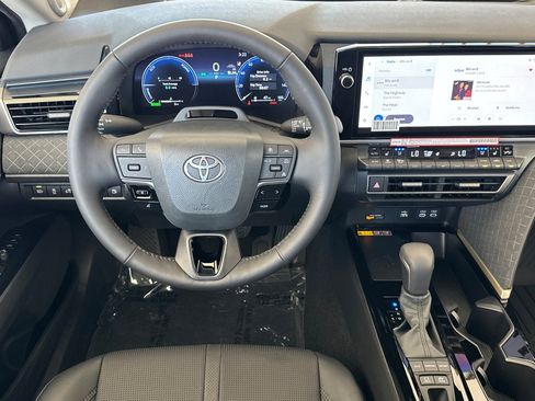New 2026 Toyota Camry XLE AWD/4WD image 14