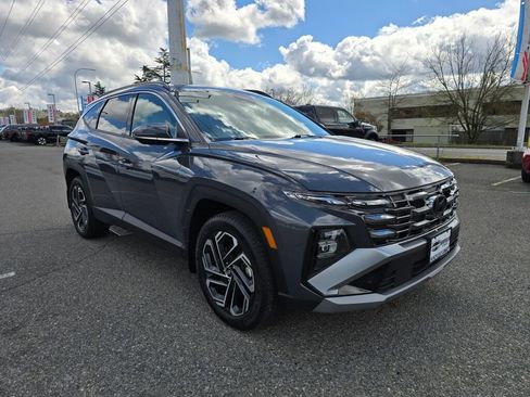 Used 2025 Hyundai Tucson Limited image 3