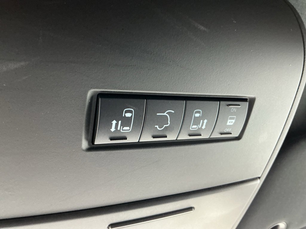Used 2016 Dodge Grand Caravan R/T w/ Driver Convenience Group FWD image 24