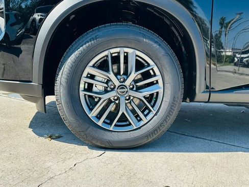 New 2026 Nissan Rogue S image 10