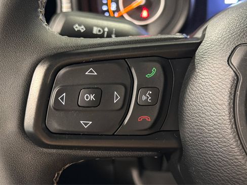 Used 2025 Jeep Wrangler Sport AWD/4WD image 23