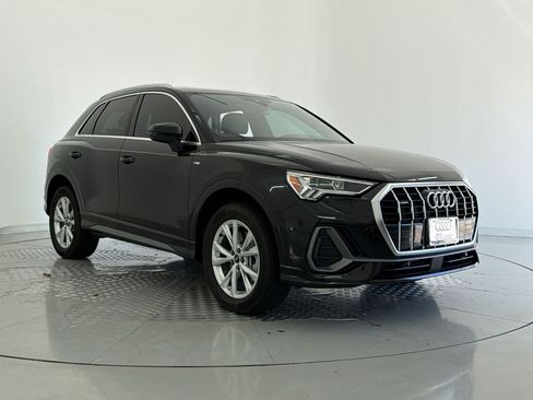 Used 2025 Audi Q3 2.0T Premium AWD/4WD image 7