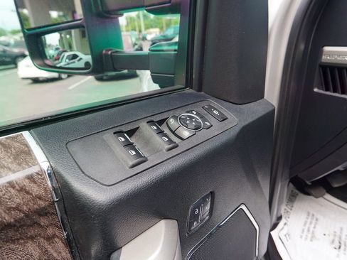 Used 2017 Ford F350 Lariat w/ Lariat Ultimate Package AWD/4WD image 20