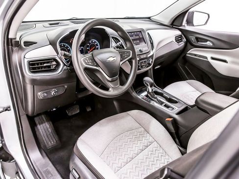Used 2023 Chevrolet Equinox LS FWD image 27