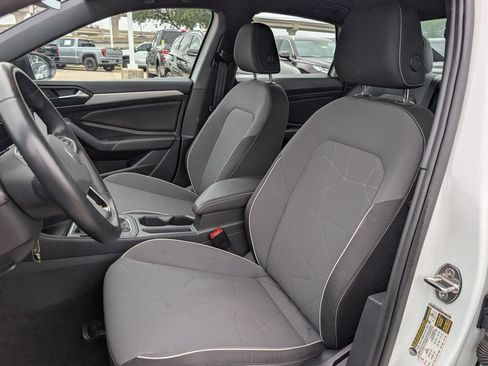 Used 2025 Volkswagen Jetta Sport FWD image 24