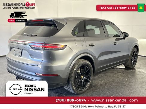 Used 2020 Porsche Cayenne S image 11