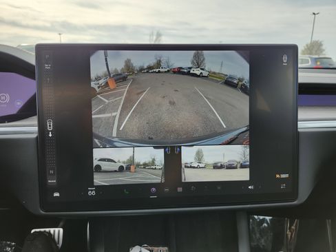 Used 2022 Tesla Model S AWD/4WD image 4