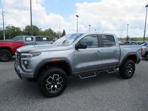 Used 2024 GMC Canyon AT4X AWD/4WD image 4