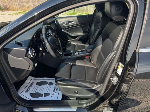 Used 2020 Mercedes-Benz GLA 250 4MATIC image 31