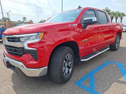 Used 2025 Chevrolet Silverado 1500 LT w/ Texas Edition Plus AWD/4WD image 2