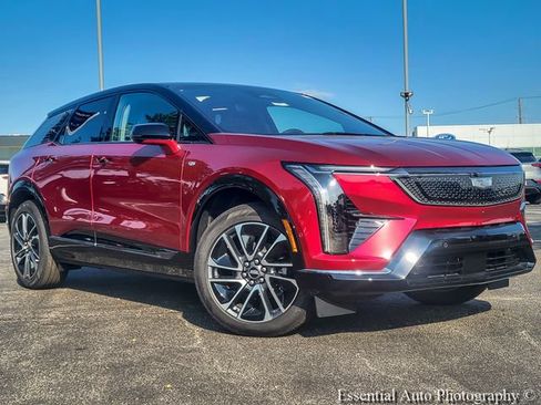 New 2026 Cadillac Optiq Sport 1 w/ LPO, Floor Liner Package AWD/4WD image 2
