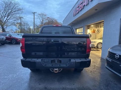 Used 2017 Toyota Tundra SR5 image 3