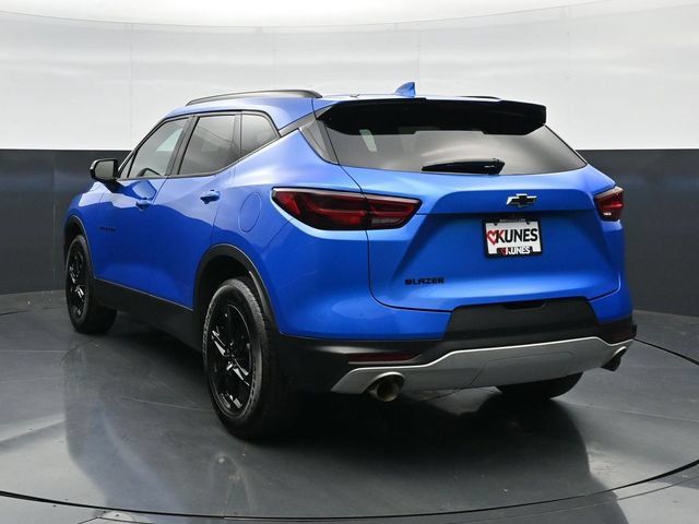 Used 2024 Chevrolet Blazer LT w/ Sound & Technology Package FWD image 8