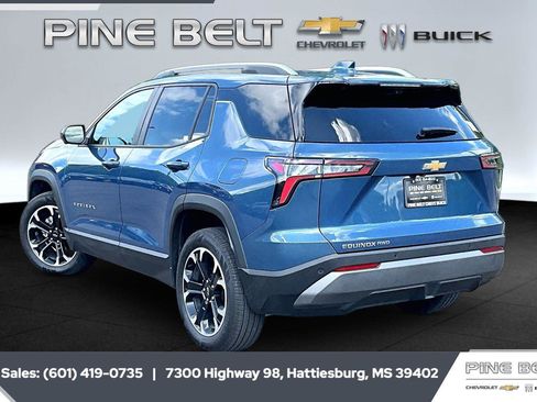 Used 2025 Chevrolet Equinox LT w/ Convenience Package II AWD/4WD image 2