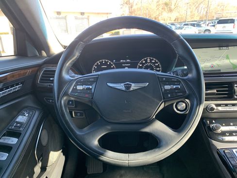 Used 2018 Genesis G90 3.3T Premium image 18