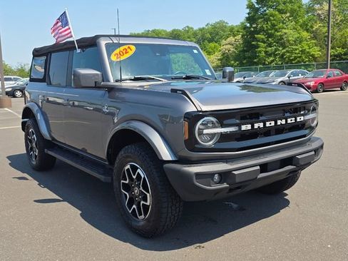 Used 2021 Ford Bronco Outer Banks AWD/4WD image 2