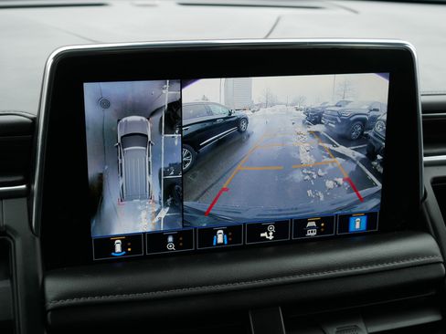 Used 2021 Chevrolet Tahoe Z71 w/ Z71 Signature Package image 27