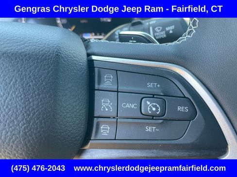Used 2023 Jeep Grand Cherokee Limited AWD/4WD image 52