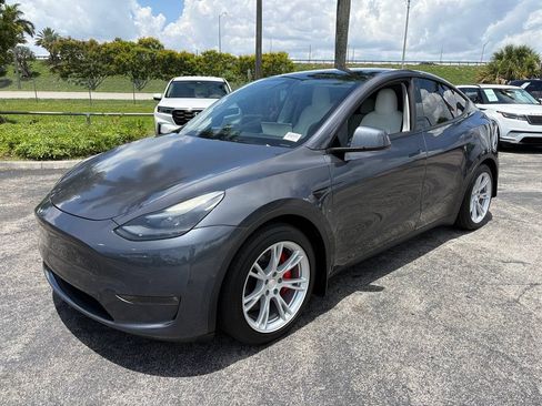 Used 2022 Tesla Model Y Performance AWD/4WD image 14