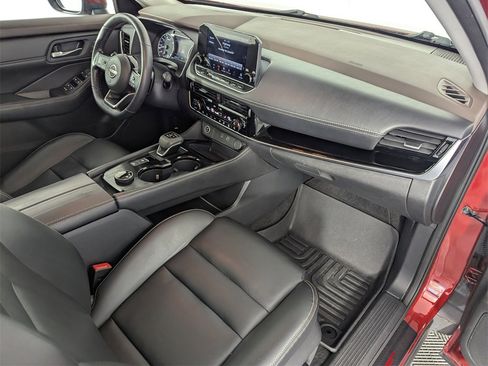 Used 2023 Nissan Rogue SL w/ SL Premium Package image 37