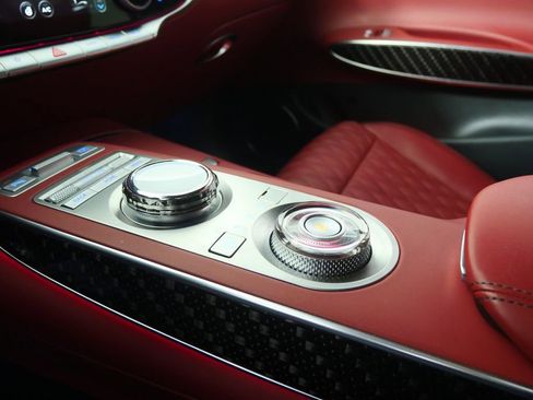 Used 2024 Genesis GV70 3.5T Sport w/ Sport Prestige Package image 27