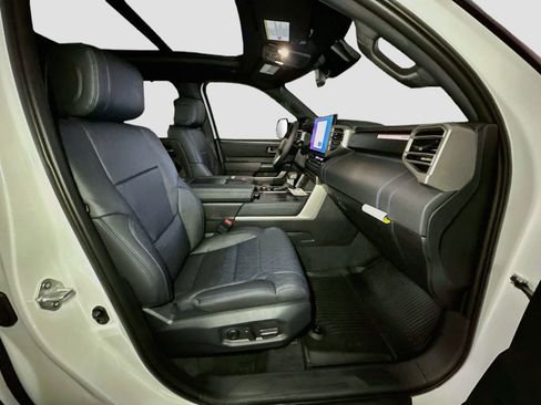 New 2026 Toyota Tundra Platinum AWD/4WD image 31