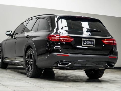 Used 2022 Mercedes-Benz E 450 4MATIC All-Terrain Wagon w/ Driver Assistance Package image 10