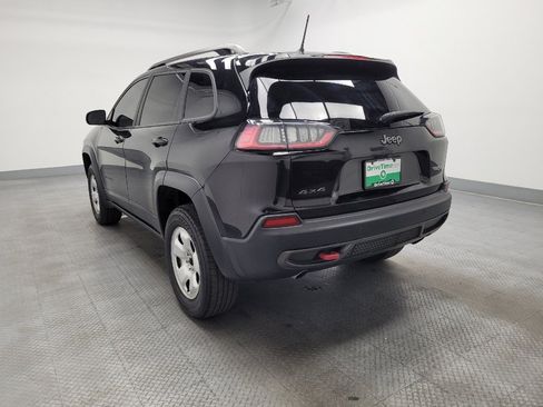 Used 2019 Jeep Cherokee Trailhawk image 5