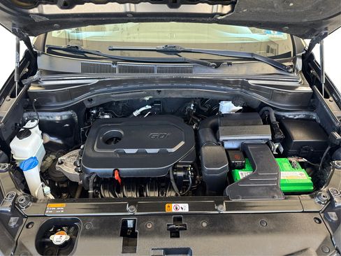 Used 2017 Hyundai Santa Fe Sport w/ 2.4L Value Package 06 AWD/4WD image 11