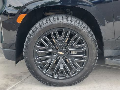 Used 2021 Chevrolet Tahoe Premier AWD/4WD image 7