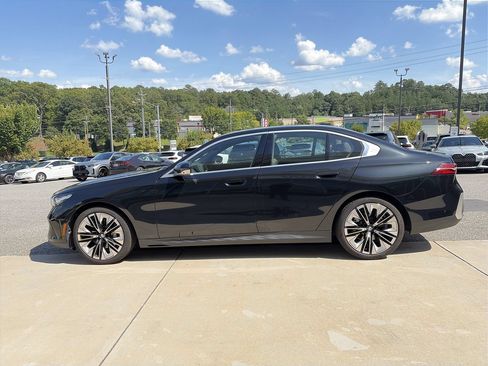 Used 2026 BMW 530i RWD image 5