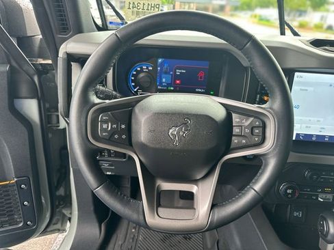 Certified 2023 Ford Bronco Badlands w/ Sasquatch Package AWD/4WD image 15