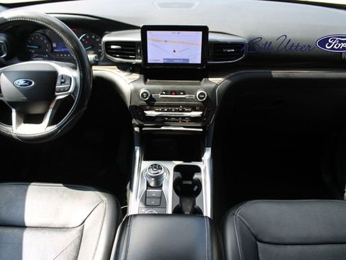 Used 2020 Ford Explorer Limited image 17