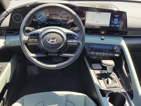New 2026 Hyundai Elantra Limited FWD image 6