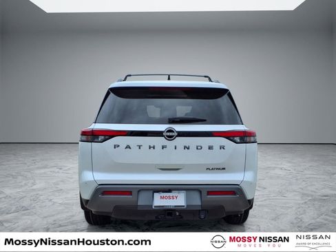 New 2026 Nissan Pathfinder Platinum FWD image 6