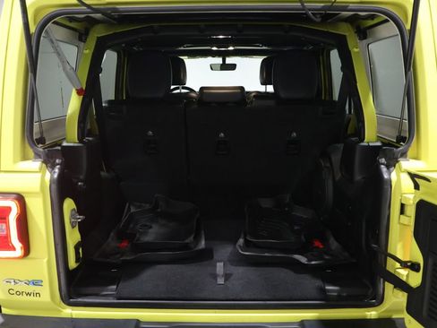 Used 2022 Jeep Wrangler Unlimited Sahara w/ Cold Weather Group image 5