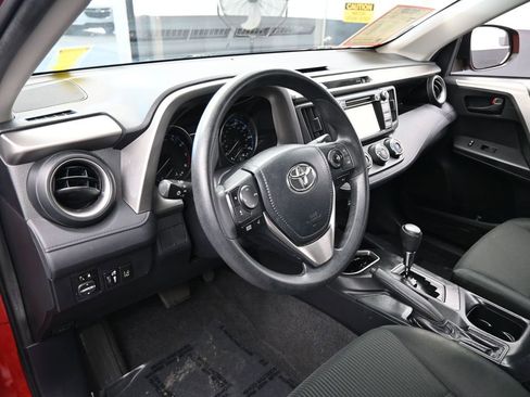 Used 2017 Toyota RAV4 LE image 10
