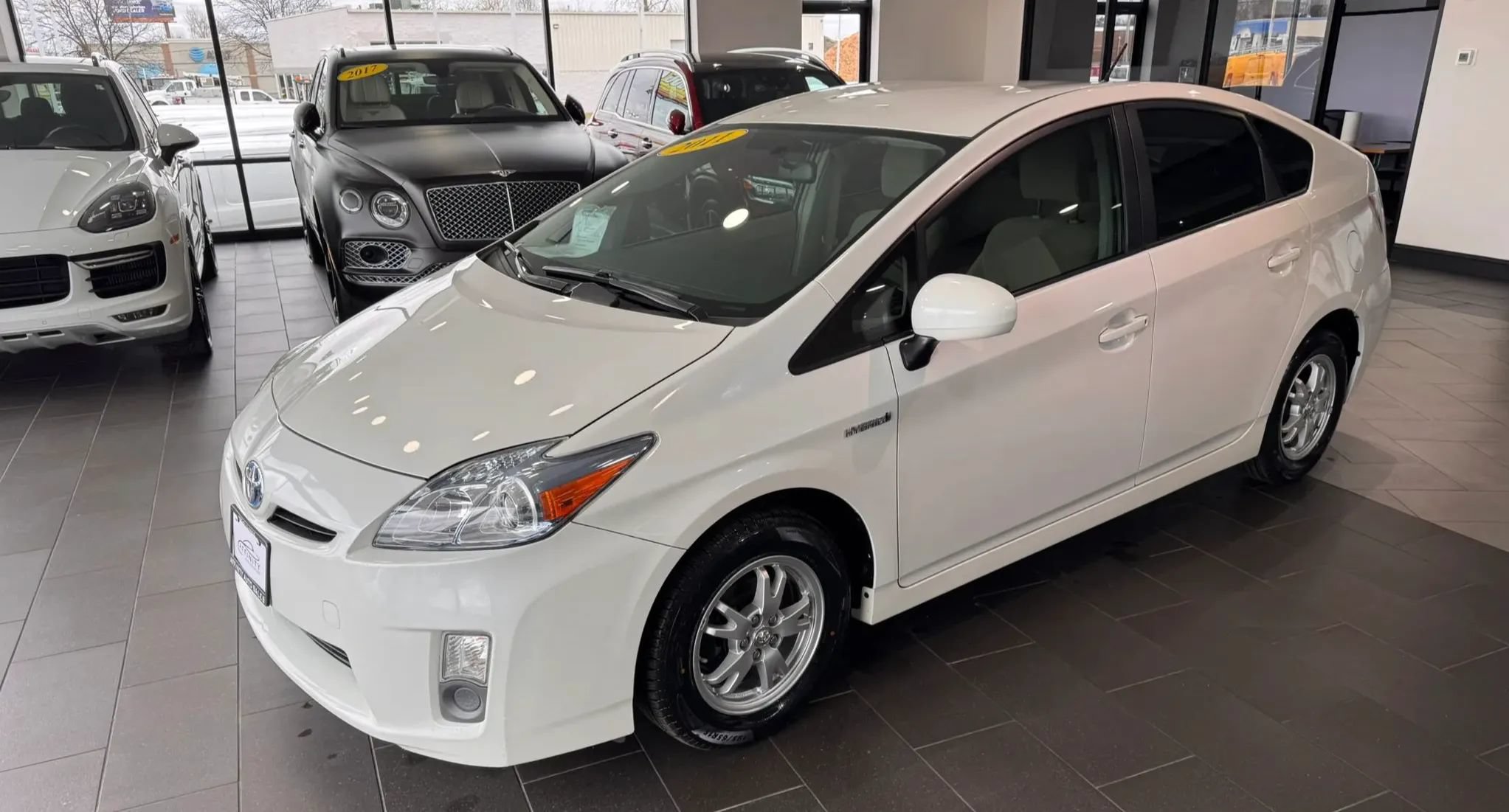 Used 2011 Toyota Prius Two FWD image 1