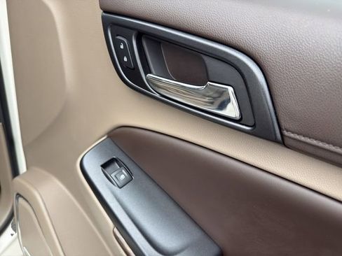 Used 2015 Chevrolet Tahoe LT w/ Luxury Package AWD/4WD image 16