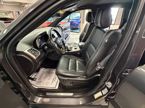Used 2017 Jeep Grand Cherokee Limited AWD/4WD image 55