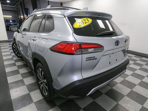 Used 2023 Toyota Corolla Cross XLE w/ Convenience Package AWD/4WD image 10