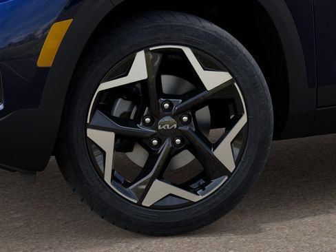 New 2026 Kia Seltos EX FWD image 10
