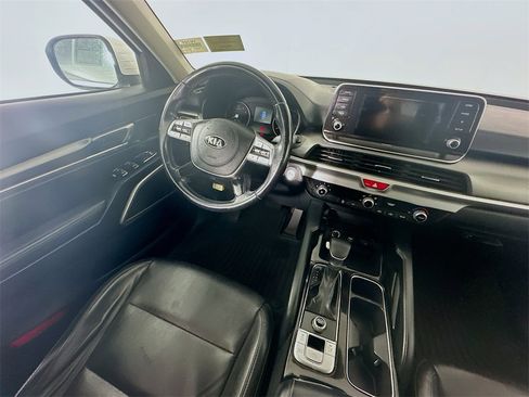 Used 2020 Kia Telluride LX image 9